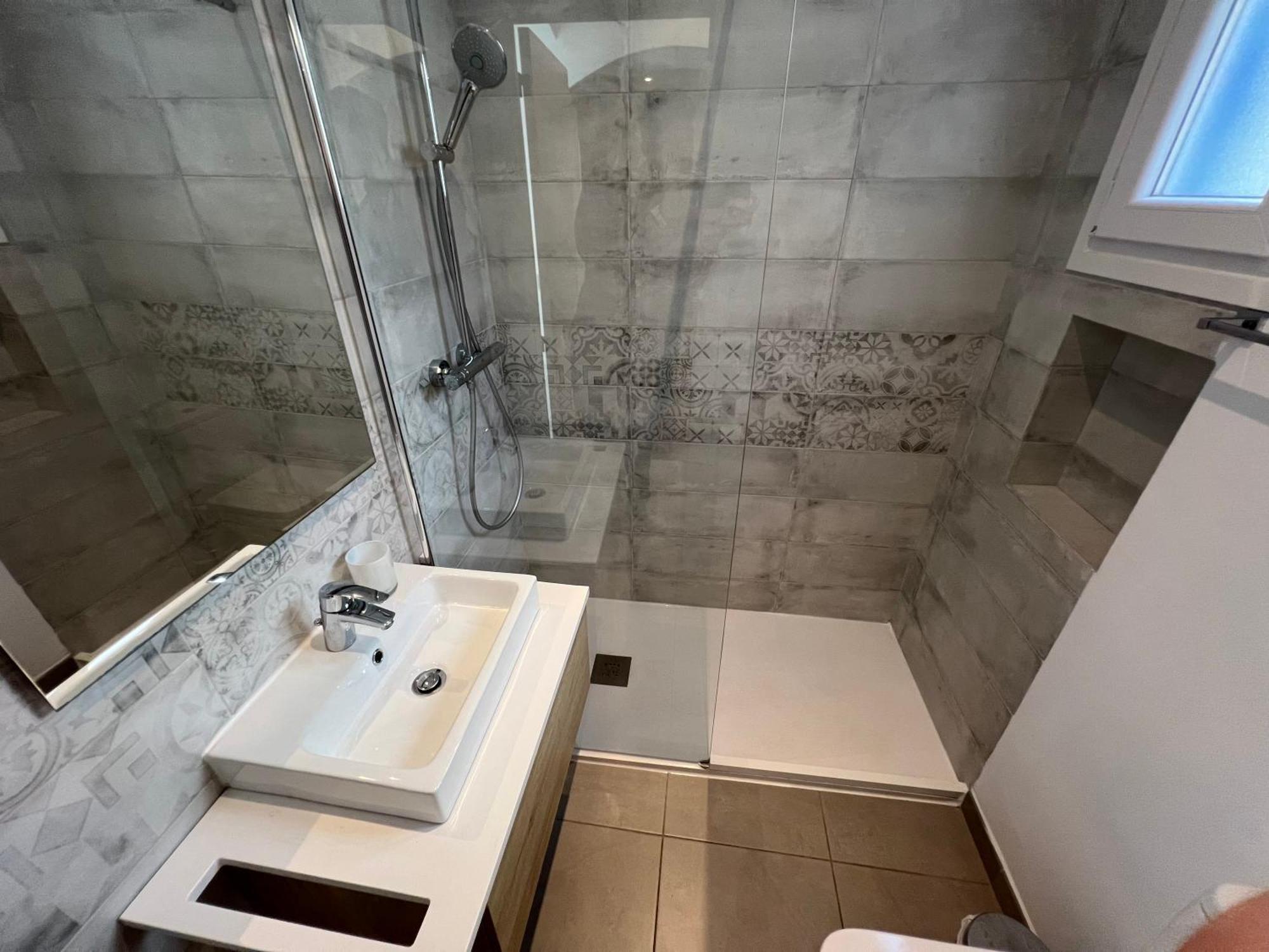 Luxe 2Br Family Oasis In Gibraltar Apartment ภายนอก รูปภาพ